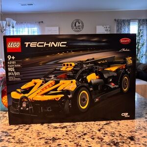LEGO Technic Bugatti Bolide in Black and Yellow